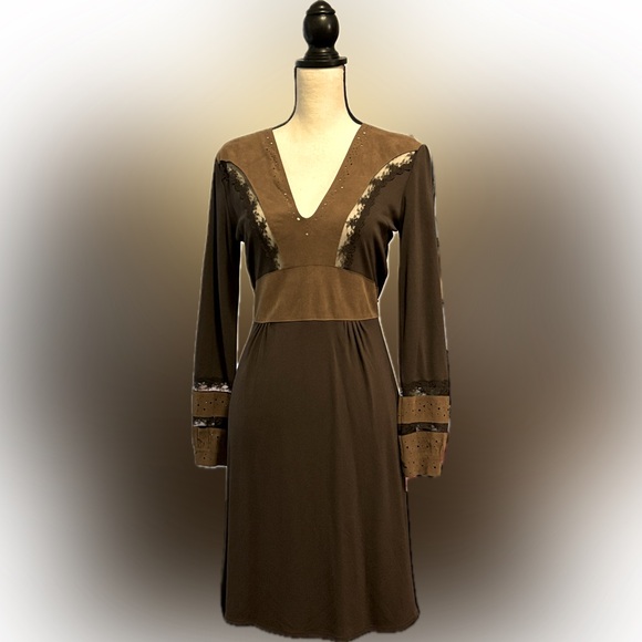 MODA INTERNATIONAL BROWN LONG SLEEVED RAYON MIDI DRESS - Picture 1 of 3
